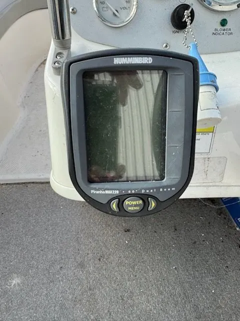 Slide: The Image of Bayliner 175 Bowrider 2011 - 18