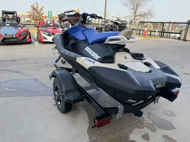 Slide: The Image of Sea-Doo Spark Trixx For 3 Rotax 900 ACE - 90 Ibr A 2025 - 6