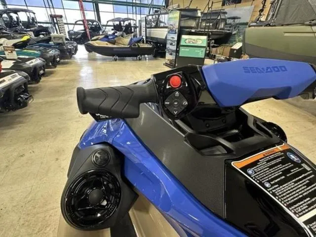 Slide: The Image of Sea-Doo Wake 2025 - 23