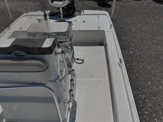 Slide: The Image of Mako 21 LTS 2015 - 18