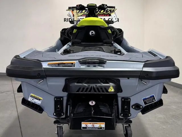 Slide: The Image of Sea-Doo RXT-X 2025 - 7