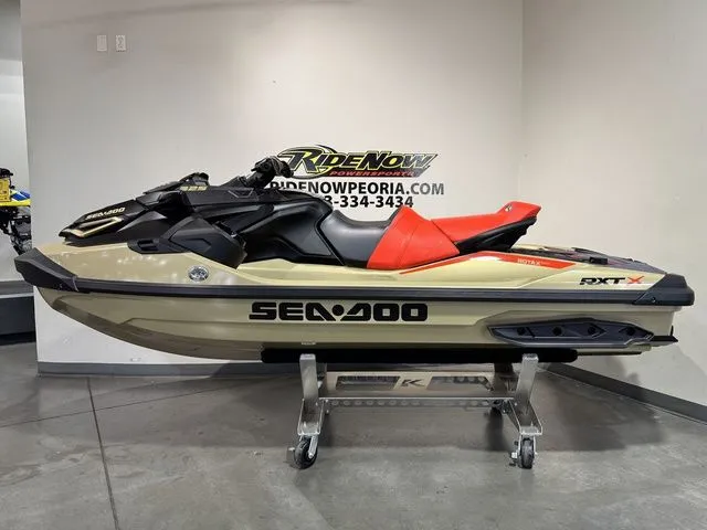 The Image of Sea-Doo RXT-X 2025 - 1