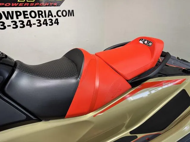 Slide: The Image of Sea-Doo RXT-X 2025 - 11