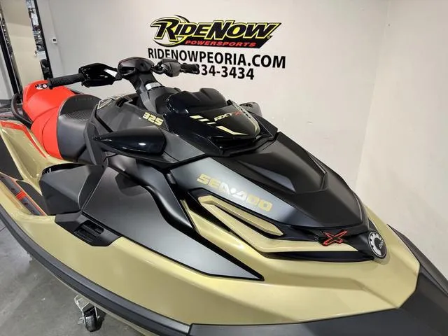 Slide: The Image of Sea-Doo RXT-X 2025 - 14