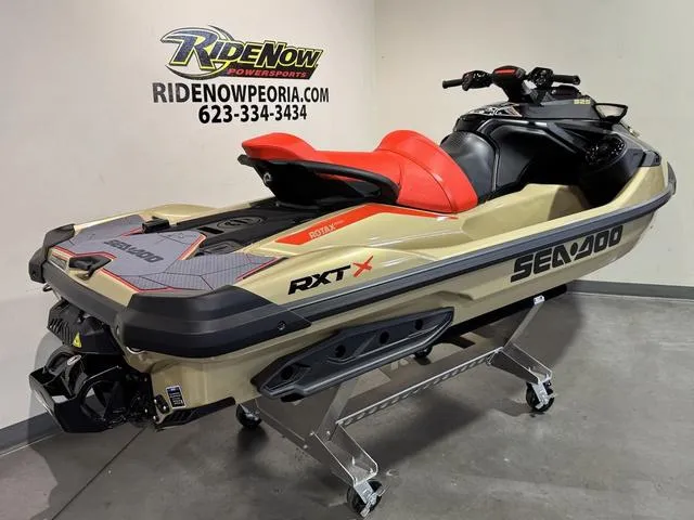 Slide: The Image of Sea-Doo RXT-X 2025 - 6