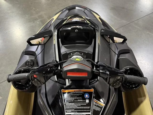 Slide: The Image of Sea-Doo RXT-X 2025 - 8
