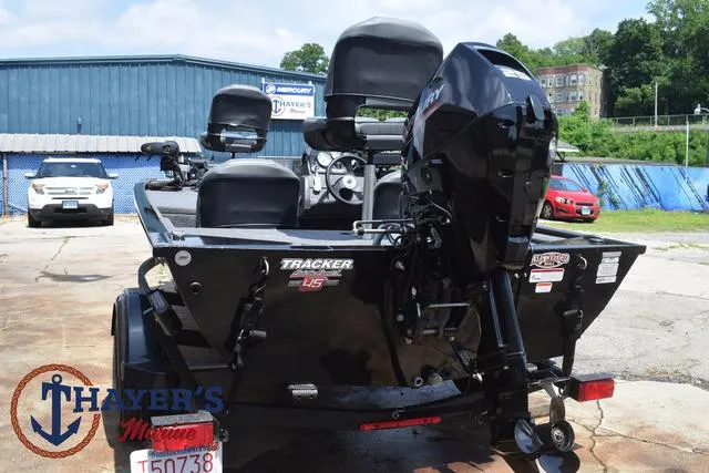 Slide: The Image of Tracker Pro 170 2023 - 19