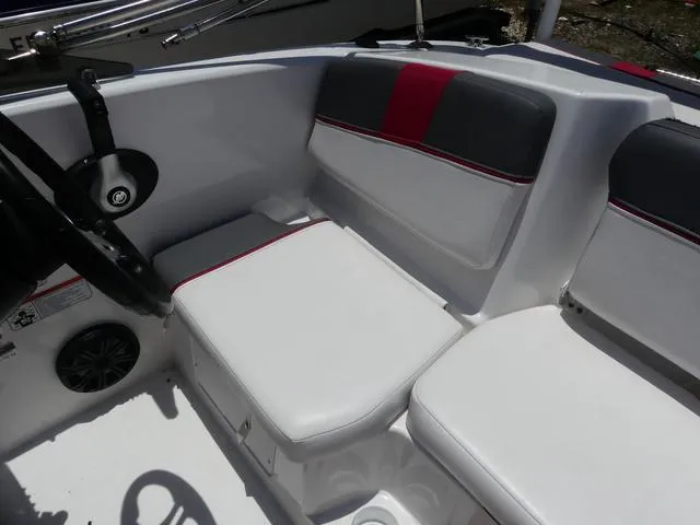 Slide: The Image of Tahoe T16 2021 - 7