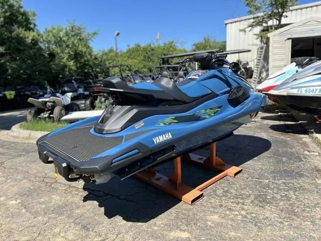 Slide: The Image of Yamaha VX Cruiser HO with Audio 2025 - 9