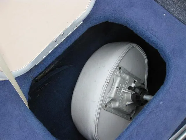 Slide: The Image of Bayliner Bass Striker 1987 - 17