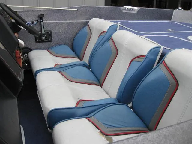 Slide: The Image of Bayliner Bass Striker 1987 - 19