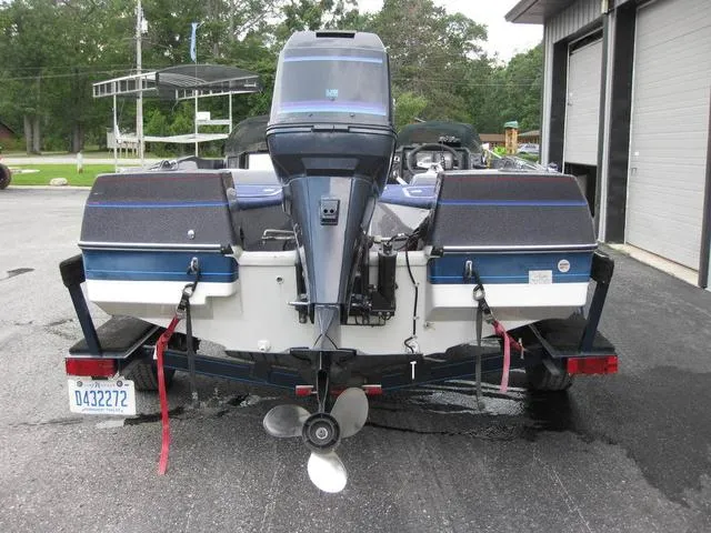 Slide: The Image of Bayliner Bass Striker 1987 - 4
