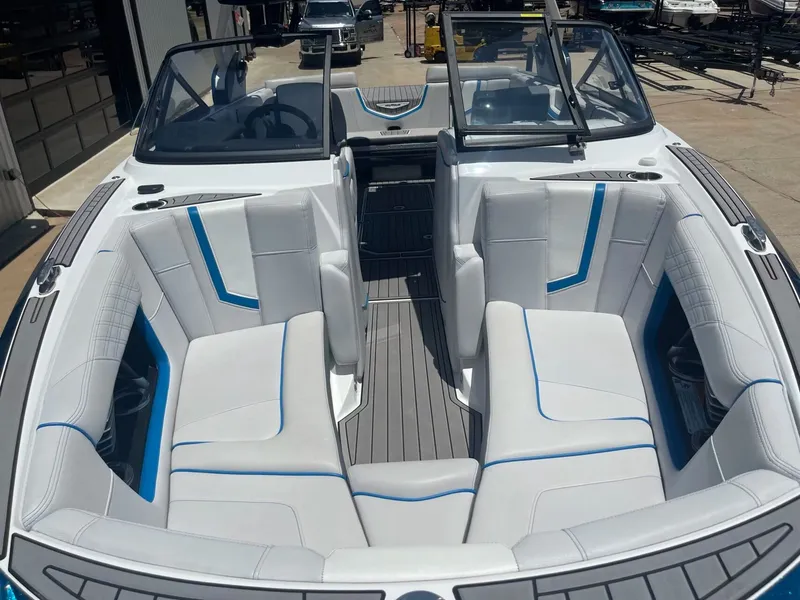 Slide: The Image of Nautique G23 2018 - 14