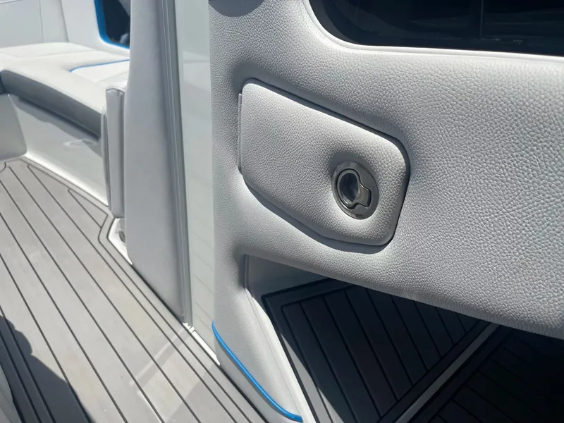 Slide: The Image of Nautique G23 2018 - 17