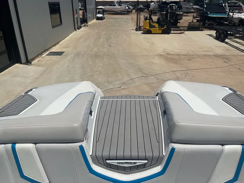 Slide: The Image of Nautique G23 2018 - 24