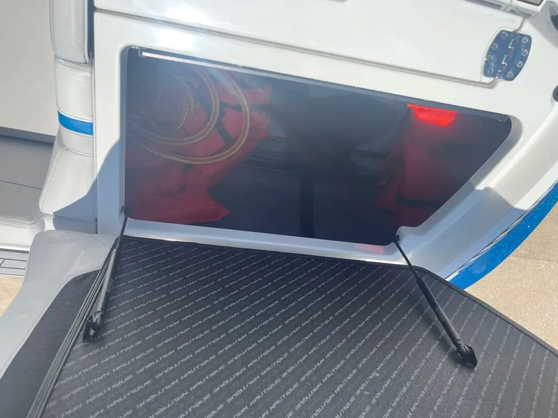 Slide: The Image of Nautique G23 2018 - 25