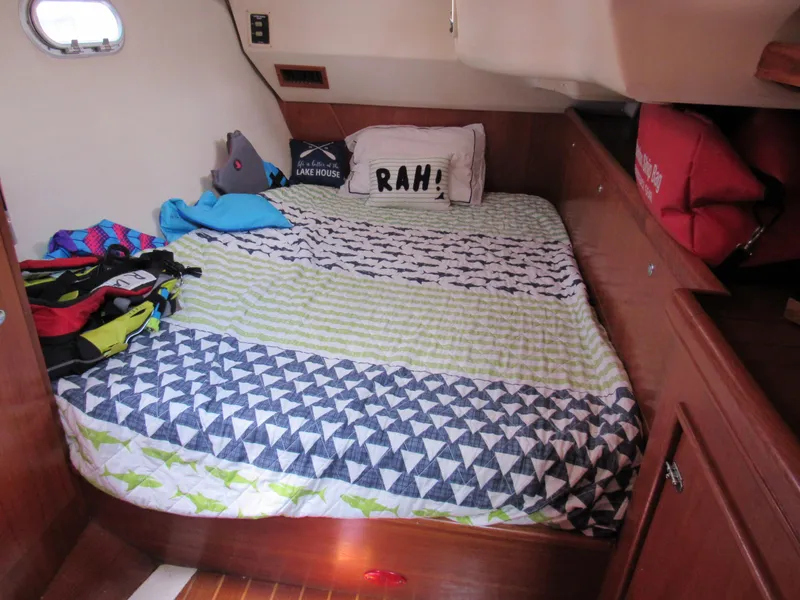 Slide: The Image of Starboard 1/4 Cabin - 10