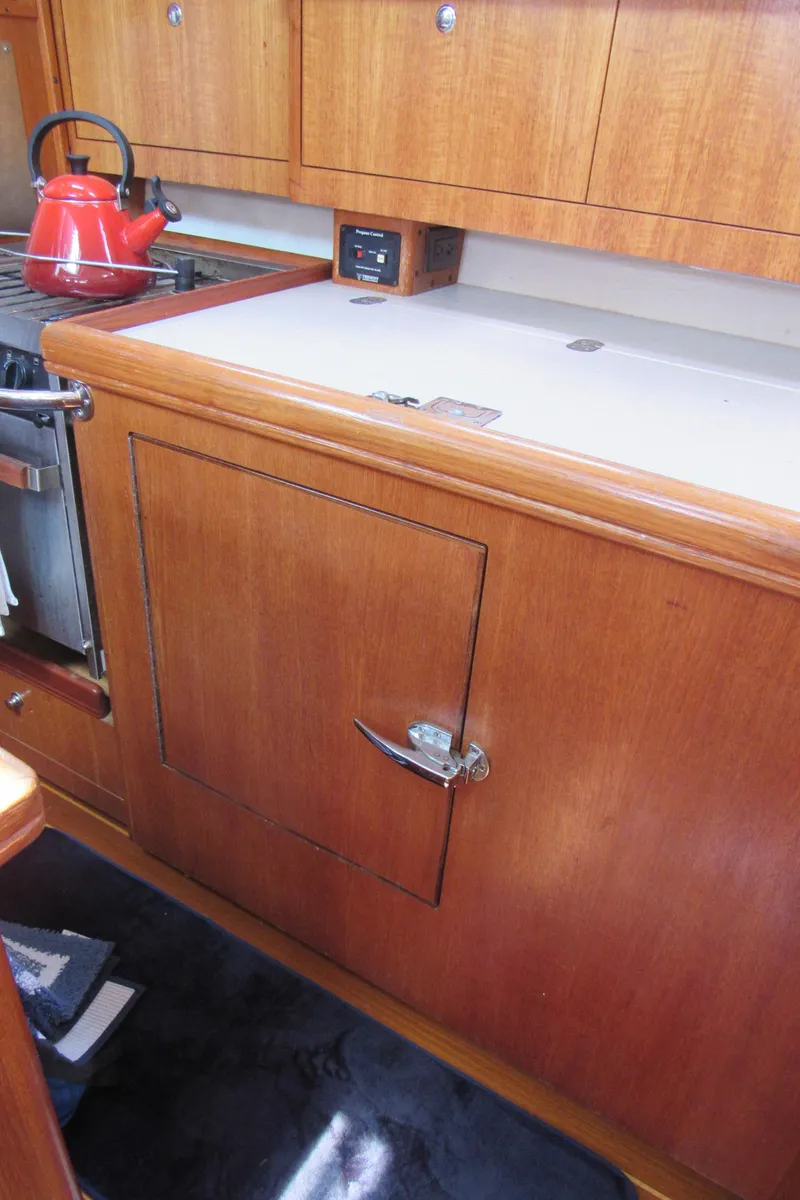 Slide: The Image of Front Loading Frig - 19