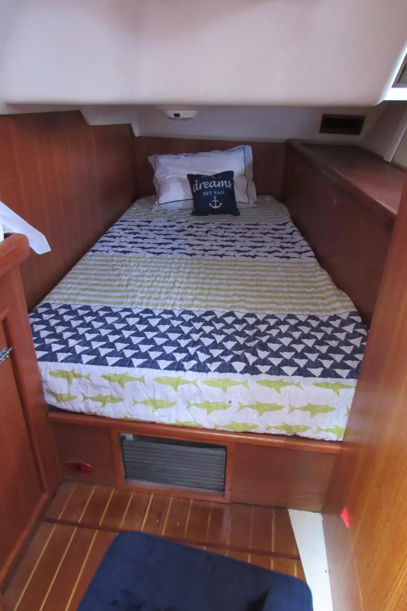 Slide: The Image of Port 1/4 Cabin - 9