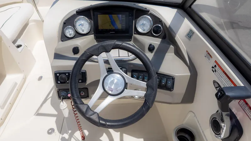 Slide: The Image of Stingray 201DS 2020 - 22