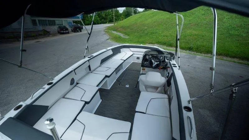 Slide: The Image of Glastron GTD 200 2018 - 38