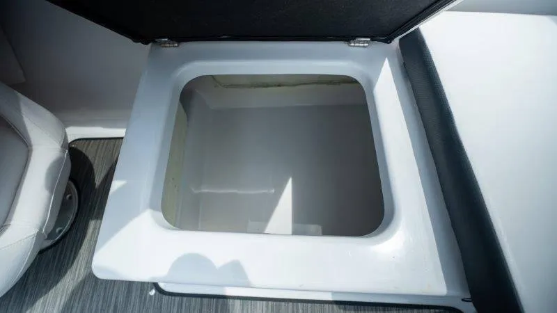 Slide: The Image of Glastron GTD 200 2018 - 42