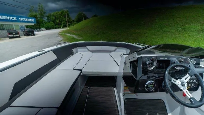 Slide: The Image of Glastron GTD 200 2018 - 52