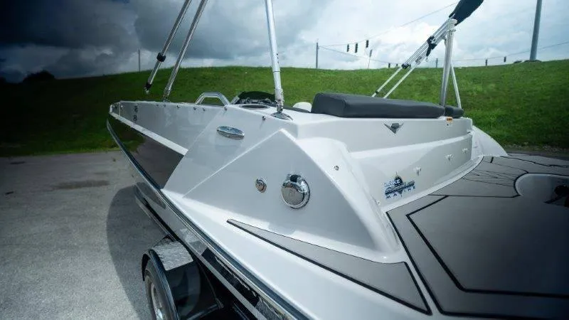 Slide: The Image of Glastron GTD 200 2018 - 53