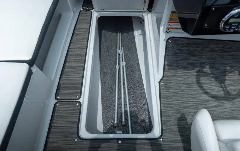 Slide: The Image of Glastron GTD 200 2018 - 70