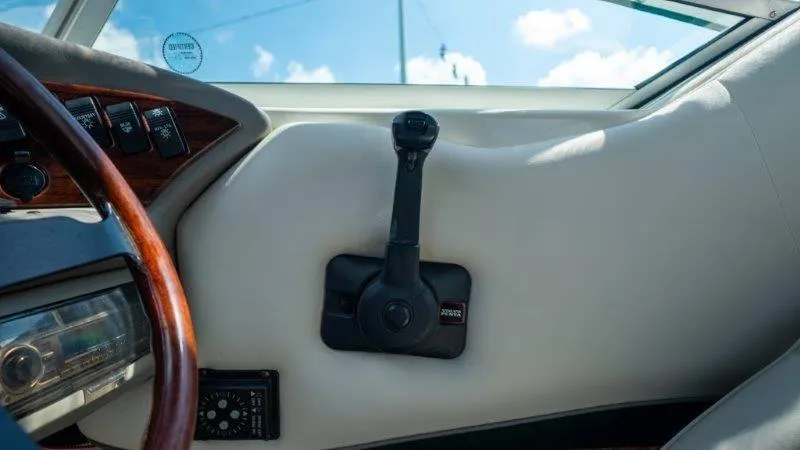 Slide: The Image of Crownline Boats 210 CCR 1998 - 104