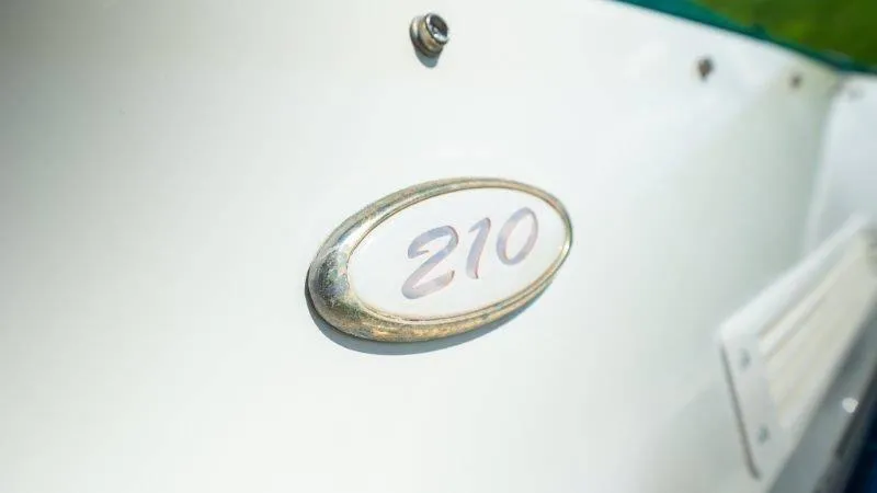 Slide: The Image of Crownline Boats 210 CCR 1998 - 107