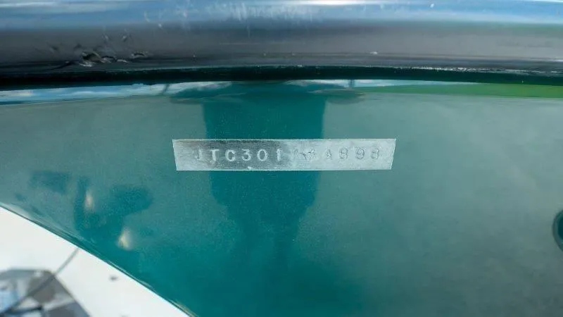 Slide: The Image of Crownline Boats 210 CCR 1998 - 112