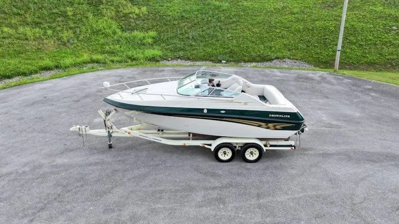 Slide: The Image of Crownline Boats 210 CCR 1998 - 18
