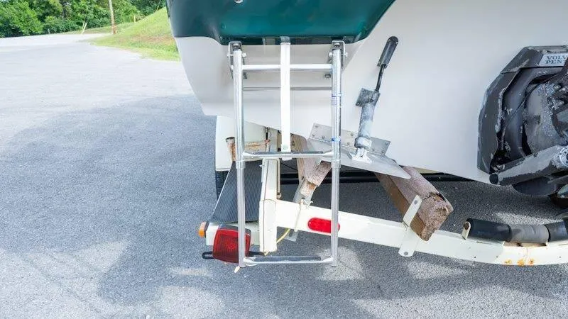 Slide: The Image of Crownline Boats 210 CCR 1998 - 29