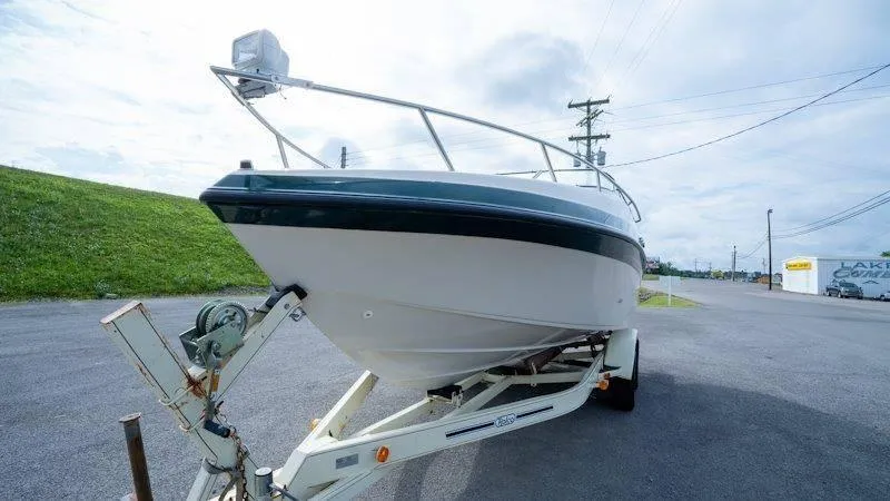 Slide: The Image of Crownline Boats 210 CCR 1998 - 30