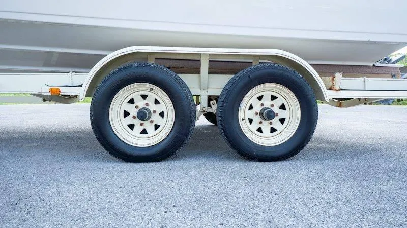 Slide: The Image of Crownline Boats 210 CCR 1998 - 31