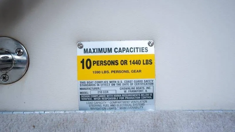 Slide: The Image of Crownline Boats 210 CCR 1998 - 38