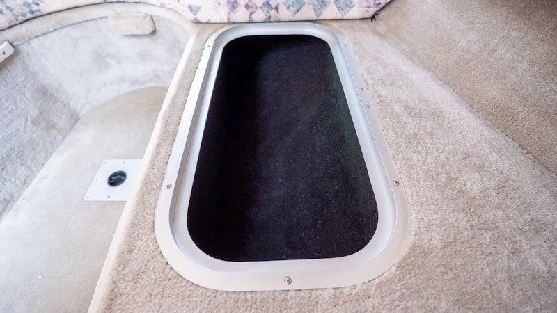 Slide: The Image of Crownline Boats 210 CCR 1998 - 63