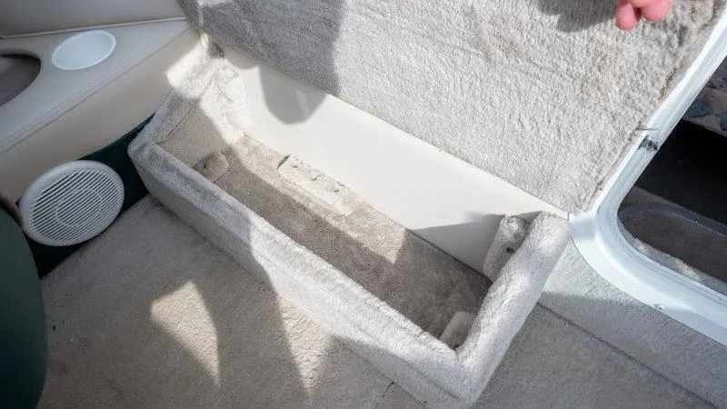 Slide: The Image of Crownline Boats 210 CCR 1998 - 69