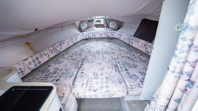 Slide: The Image of Crownline Boats 210 CCR 1998 - 75