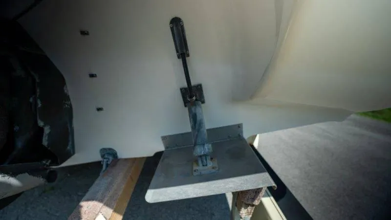 Slide: The Image of Crownline Boats 210 CCR 1998 - 97