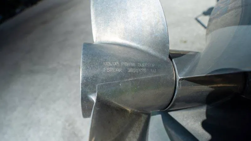 Slide: The Image of Crownline Boats 210 CCR 1998 - 98