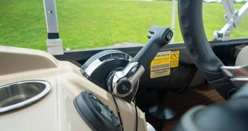 Slide: The Image of Bentley Pontoons 200 4 Fish 2023 - 28