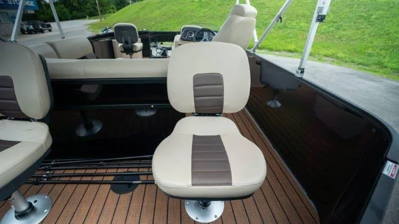 Slide: The Image of Bentley Pontoons 200 4 Fish 2023 - 33