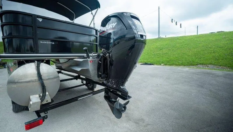 Slide: The Image of Bentley Pontoons 200 4 Fish 2023 - 8