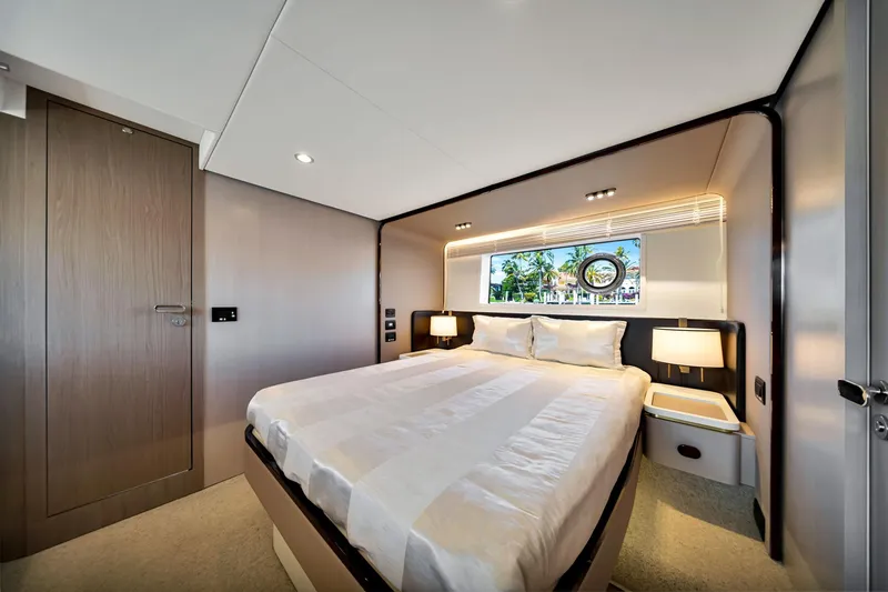 Slide: The Image of Azimut Fly 60 2022 - 54