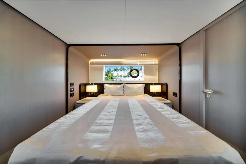 Slide: The Image of Azimut Fly 60 2022 - 55