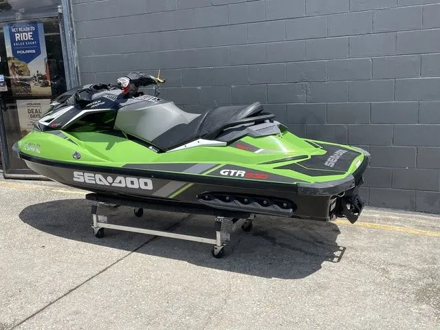 Slide: The Image of Sea-Doo GTR 2017 - 4
