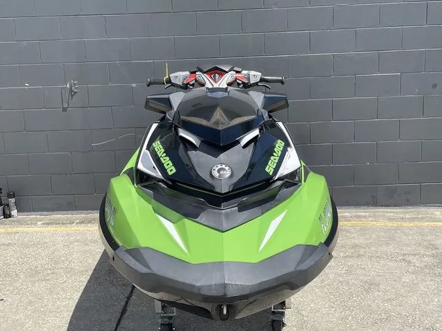 Slide: The Image of Sea-Doo GTR 2017 - 6