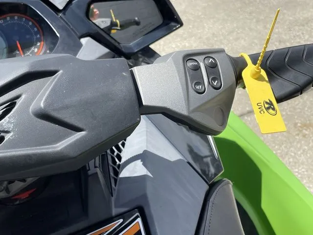 Slide: The Image of Sea-Doo GTR 2017 - 9